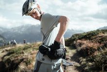 Load image into Gallery viewer, ION MTB Hipbag Plus Traze 3 2024