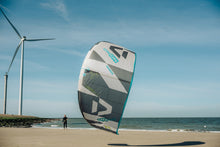 Lade das Bild in den Galerie-Viewer, Duotone Mono 2024