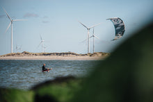 Lade das Bild in den Galerie-Viewer, Duotone Mono 2024