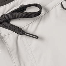 Lade das Bild in den Galerie-Viewer, Duotone Apparel Shorts Tech unisex 2025