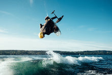 Lade das Bild in den Galerie-Viewer, action_shot