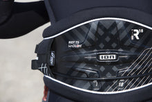 Carica l'immagine nel visualizzatore di Gallery, ION Riot Curv Team Series Kite Harness Men 2022