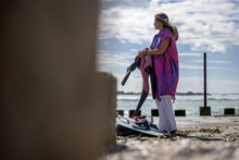 Cargar imagen en el visor de la galería, ION Poncho Select Women 2024