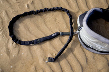 Lade das Bild in den Galerie-Viewer, Handle Pass Leash Comp