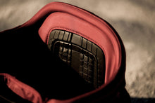 Lade das Bild in den Galerie-Viewer, action_shot