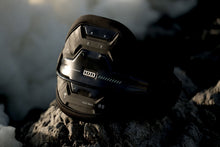 Carica l'immagine nel visualizzatore di Gallery, action_shot