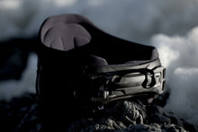 Carica l'immagine nel visualizzatore di Gallery, action_shot