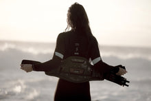 Lade das Bild in den Galerie-Viewer, action_shot