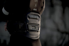 Lade das Bild in den Galerie-Viewer, action_shot