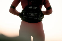 Lade das Bild in den Galerie-Viewer, action_shot