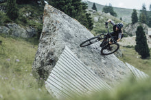 Load image into Gallery viewer, ION MTB Jersey Scrub Amp Short Sleeve BAT Women 2023