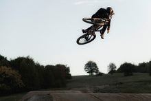 Carica l'immagine nel visualizzatore di Gallery, action_shot