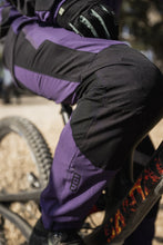 Lade das Bild in den Galerie-Viewer, MTB Pants Scrub Amp BAT Unisex