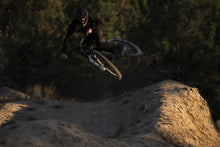 Cargar imagen en el visor de la galería, ION MTB Helmet Scrub Select MIPS EU/CE 2024