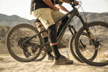 Lade das Bild in den Galerie-Viewer, MTB Shorts Tech Logo Plus Herren