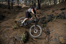 Carica l'immagine nel visualizzatore di Gallery, ION Bikeshorts Traze AMP long 2021