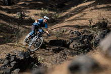 Carica l'immagine nel visualizzatore di Gallery, ION K-Traze Amp (zip) 2021