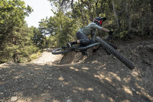 Lade das Bild in den Galerie-Viewer, Herren MTB Shorts Scrub Amp BAT