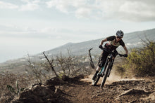 Lade das Bild in den Galerie-Viewer, ION Tee SS Scrub AMP Distortion WMS 2021