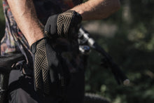 Load image into Gallery viewer, ION MTB Gloves Scrub Select 2024