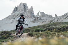 Carica l'immagine nel visualizzatore di Gallery, Pantaloncini MTB Traze Amp AFT Donna