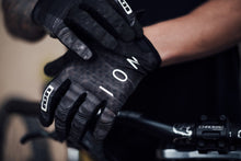 Lade das Bild in den Galerie-Viewer, ION Gloves Traze 2021