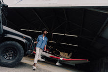 Carica l'immagine nel visualizzatore di Gallery, action_shot