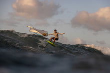 Carica l'immagine nel visualizzatore di Gallery, action_shot