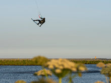 Lade das Bild in den Galerie-Viewer, action_shot