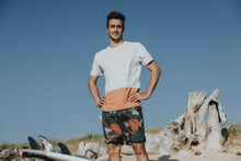 Lade das Bild in den Galerie-Viewer, Herren T-Shirt Palm Huggers kurzarm