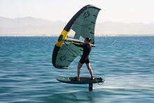 Lade das Bild in den Galerie-Viewer, action_shot