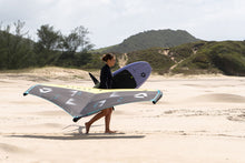 Lade das Bild in den Galerie-Viewer, action_shot