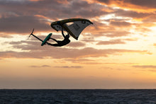 Load image into Gallery viewer, ION Men Wetsuit Element 2/2 Shorty Longsleeve Back Zip 2022