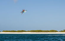 Carica l'immagine nel visualizzatore di Gallery, action_shot