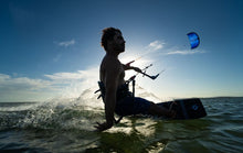 Lade das Bild in den Galerie-Viewer, action_shot