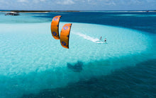 Carica l'immagine nel visualizzatore di Gallery, action_shot