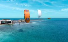 Carica l'immagine nel visualizzatore di Gallery, action_shot