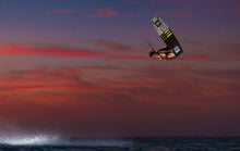 Lade das Bild in den Galerie-Viewer, action_shot