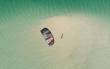 Carica l'immagine nel visualizzatore di Gallery, action_shot