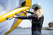 Carica l'immagine nel visualizzatore di Gallery, ION Slash Amp Helmet 2024