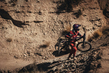Carica l'immagine nel visualizzatore di Gallery, action_shot