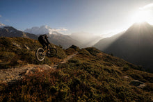 Carica l'immagine nel visualizzatore di Gallery, action_shot