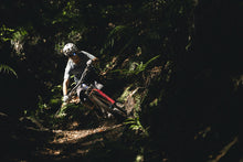 Lade das Bild in den Galerie-Viewer, MTB Shorts Traze Amp AFT Damen