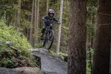 Carica l'immagine nel visualizzatore di Gallery, Youth Pantaloncini MTB Scrub Amp Bambini