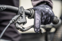 Load image into Gallery viewer, ION MTB Gloves Scrub Youth 2024