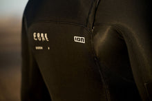 Carica l&#39;immagine nel visualizzatore di Gallery, action_shot
