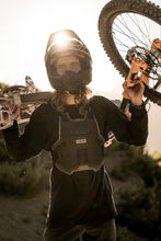 Charger l&#39;image dans la galerie, action_shot
