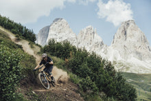 Carica l&#39;immagine nel visualizzatore di Gallery, Maglia MTB a maniche corte modello Traze Amp AFT da uomo
