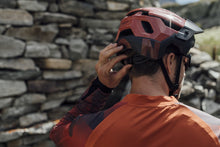 Cargar imagen en el visor de la galería, ION MTB Helmet Traze Amp MIPS 2024
