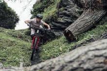 Charger l&#39;image dans la galerie, Maillot à manches courtes de VTT Traze Femme
